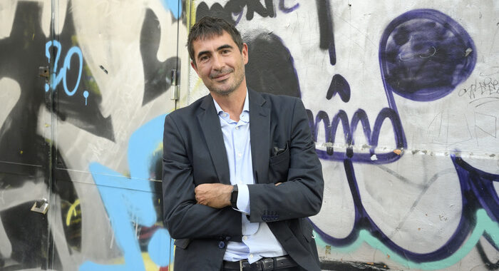 Cannabis: Fratoianni, referendum per evitare deriva ddl Zan