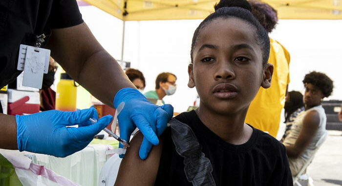 Covid: California imporrà obbligo vaccino per tutti studenti