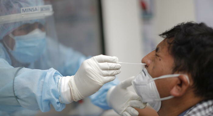Covid: Perù, oltre 200 mila i morti da inizio pandemia