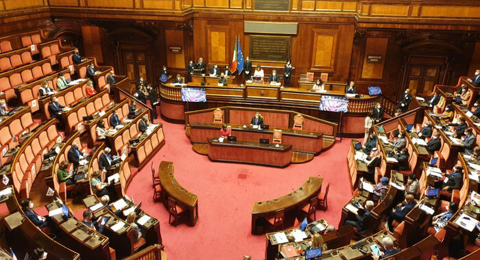 Dl imprese: ok del Senato con 207 sì, passa a Camera