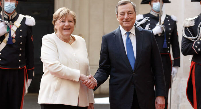 Draghi, grazie Merkel, ruolo determinante per futuro Ue