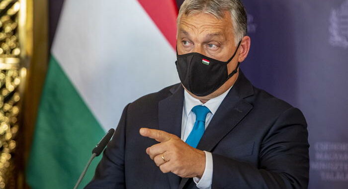 Energia: Orban, caro-prezzi colpa anche di Ue e Green Deal