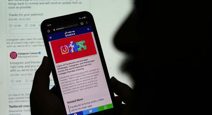 Facebook:Nyt,durante ‘down’ fuori uso anche badge dipendenti