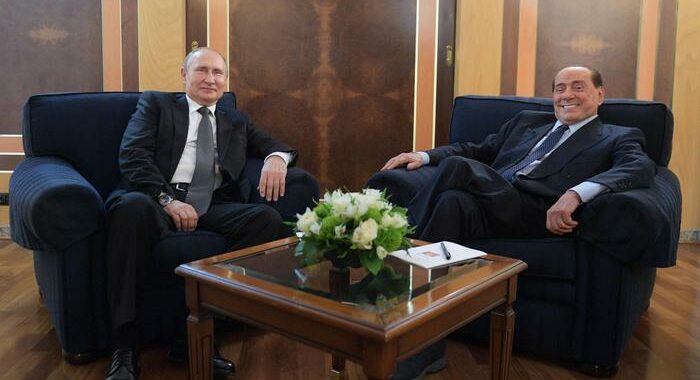 Fi: Berlusconi chiama Putin per il suo compleanno