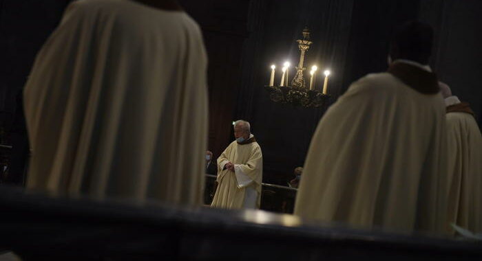 Francia: ‘migliaia pedofili in chiesa cattolica dal 1950’