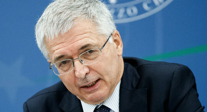 Franco, ancora incertezza, continuare a sostenere l’economia