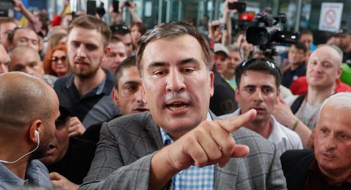 Georgia: premier, arrestato l’ex presidente Saakashvili