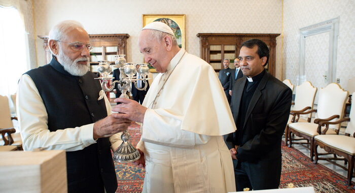 Il premier indiano Modi ha invitato il Papa in India