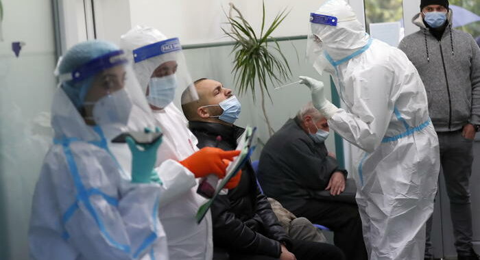 Manovra: Cdm,Ssn può stabilizzare precari assunti per Covid