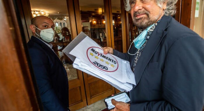 Manovra: Grillo, Rdc idea rivoluzionaria, non svilirlo