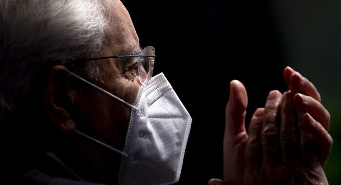 Mattarella, il Nobel a Parisi rende onore all’Italia