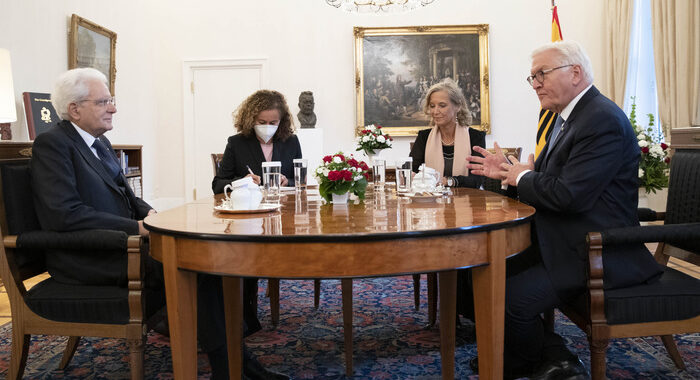 Mattarella,questo è tempo di ripartenza,Ue sia forte e coesa