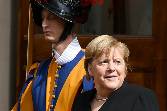 Merkel, un onore incontrare il Papa.Discusse sfide politiche