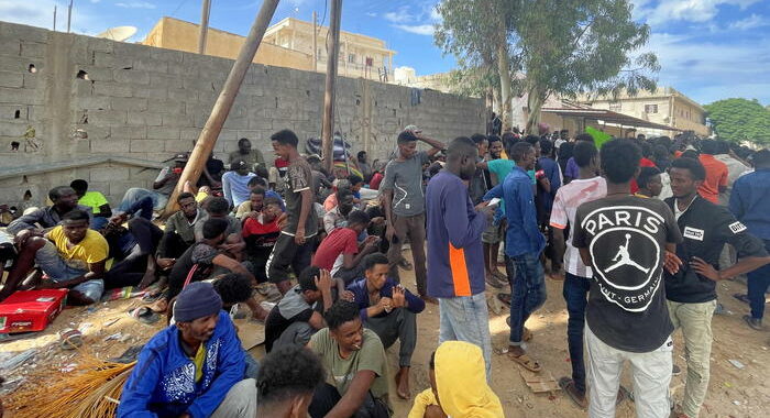 Migranti in Libia chiedono aiuto, ‘non sappiamo dove andare’