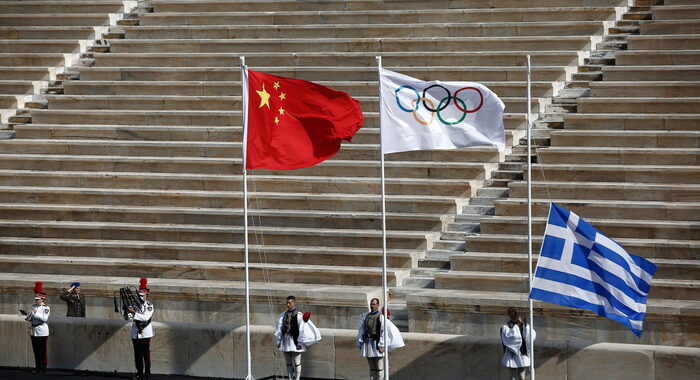 Pechino 2022: fiaccola olimpica in Cina, cerimonia di benvenuto