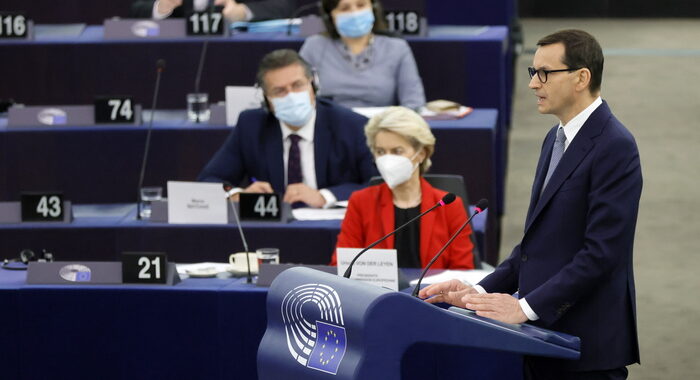 Polonia: per l’Eurocamera sentenza Corte è illegittima