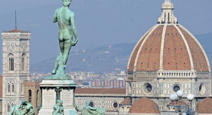 Ponte 1 novembre, 10 milioni in viaggio, 90% resta in Italia