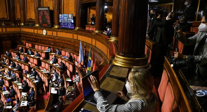 Riforme: D’Incà, voto 18enni per Senato è realtà