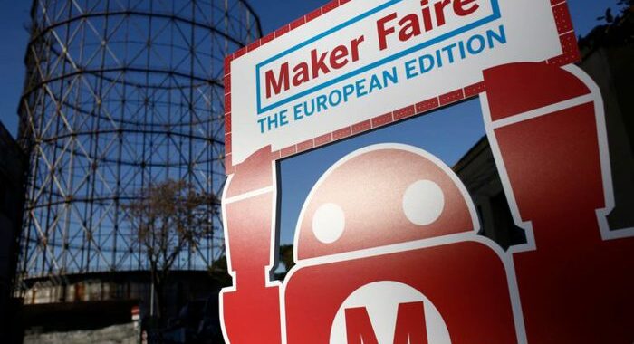 Si apre la Maker Faire, con le donne afghane della robotica