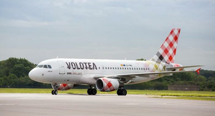 Volotea presenta ricorso contro esclusione da gara voli Sardegna