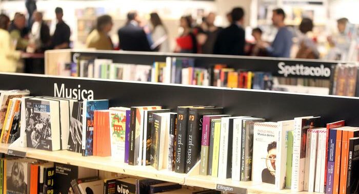 A Milano si leggono più libri che nel resto d’Italia