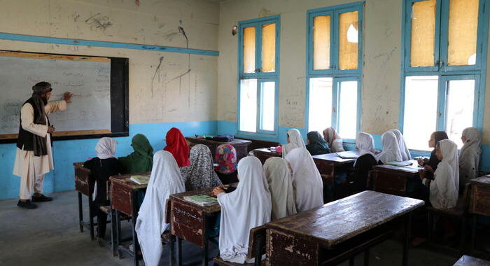 Afghanistan: riaperte scuole per le ragazze a Herat