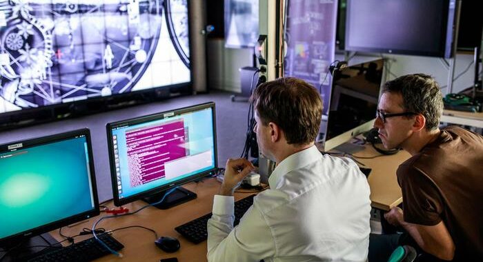 Alphabet lancia Isomorphic Labs, IA per ricerca scientifica