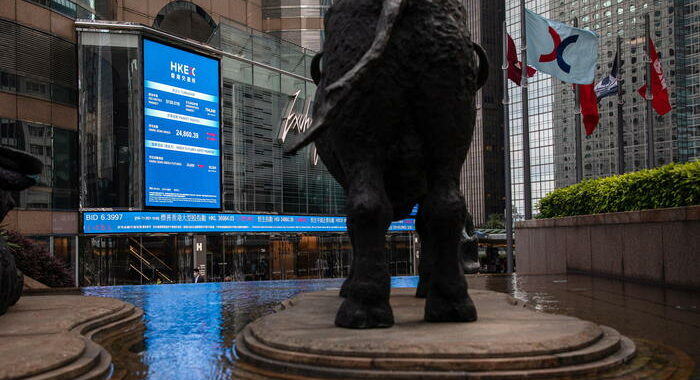 Borsa: Hong Kong positiva, apre a +1,09%