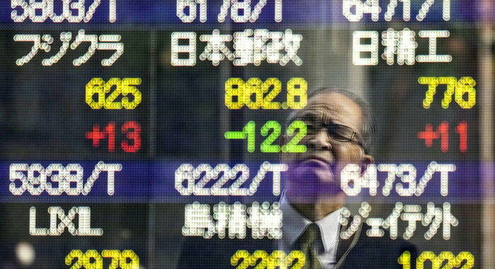 Borsa: Tokyo, apertura in rialzo (+0,32%)