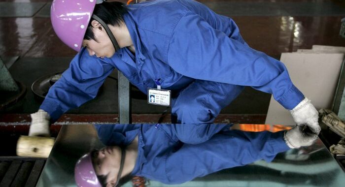 Cina: +13,5% prezzi produzione a ottobre, massimi storici