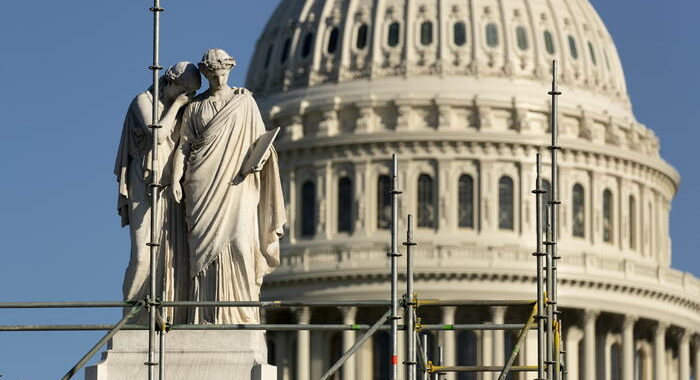 Congresso Usa approva maxi piano infrastrutture di Biden