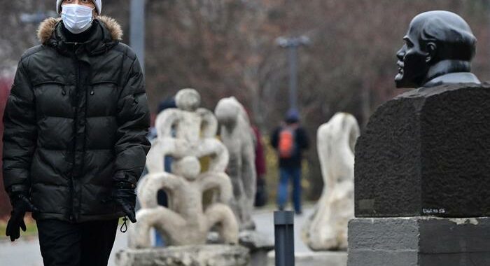 Covid: Russia, 40.735 nuovi casi e 1.192 morti in 24 ore