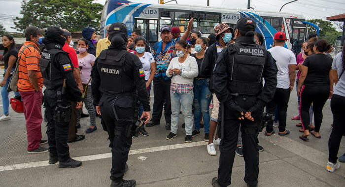 Ecuador: scontri carcere, saliti a 68 i morti e 25 i feriti