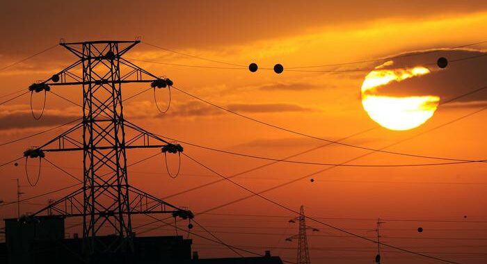 Energia: pandemia pesa su fatturati società in 2020 -71mld