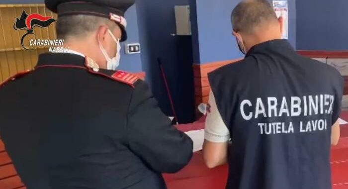 Furbetti del reddito, a Napoli scoperti 2.441 irregolari
