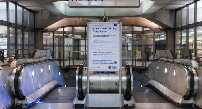 Gb: sciopero della metro a Londra, disagi per i pendolari