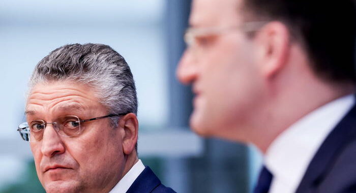 Germania: Ist.Koch, ora serve massiccia riduzione contatti
