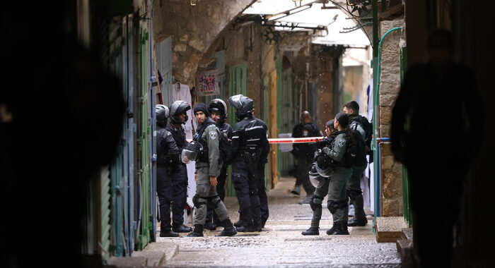 Gerusalemme: vittima attentato è un civile, non un agente
