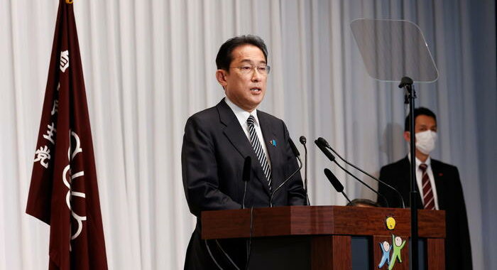 Giappone, premier Kishida annuncia vittoria alle elezioni