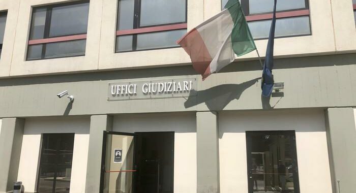 Ginecologo abusa pazienti, indagato per violenza sessuale