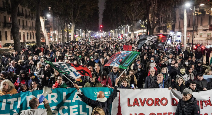 Green pass: Cei, proteste irresponsabili e contro il Vangelo