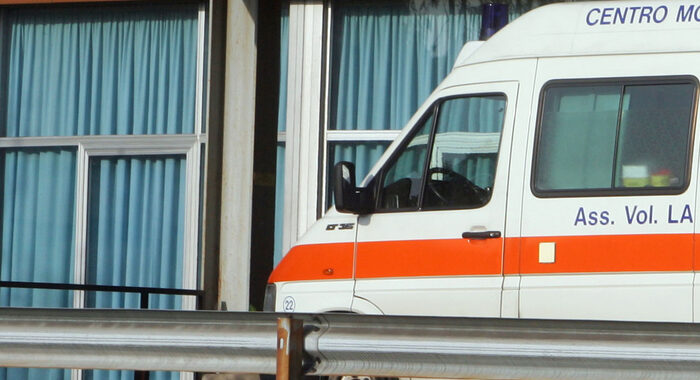 Incidenti lavoro, camionista muore schiacciato da carico