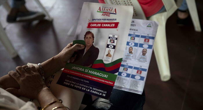 Nicaragua: elezioni, via a voto sorvegliato da 30.000 agenti
