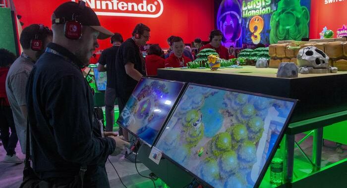 Nintendo produrrà meno Switch per crisi dei semiconduttori