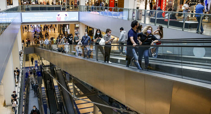 Pil: Confcommercio, alza stime Pil 2021 a +6,2%