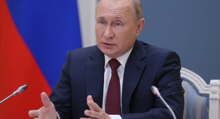 Putin, nuove strutture Nato in Ucraina possibile linea rossa