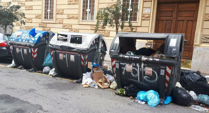 Roma: Gualtieri, da lunedì piena ripresa raccolta rifiuti