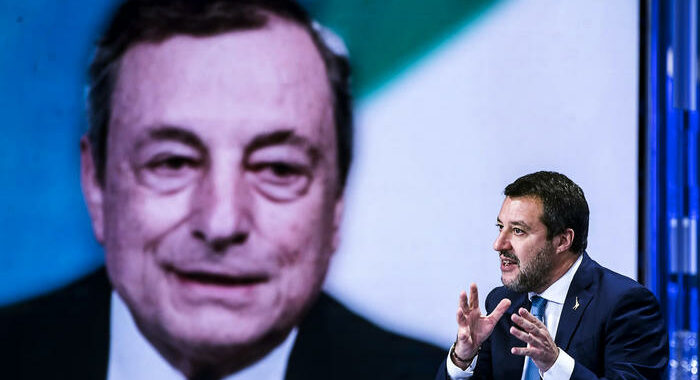 Salvini, chiedo incontro a Draghi su bollette, servono 3 mld