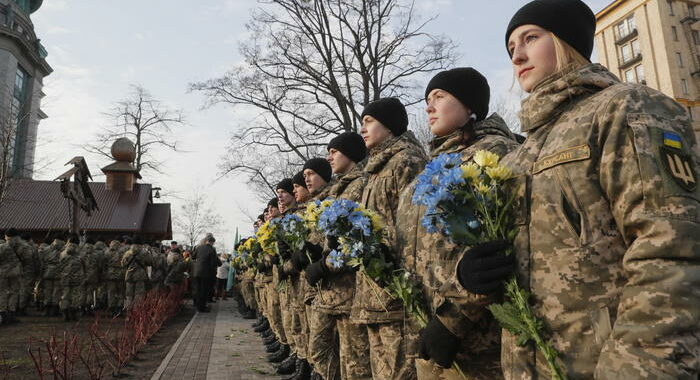 Ucraina: Kiev chiede armi all’Occidente per confine russo