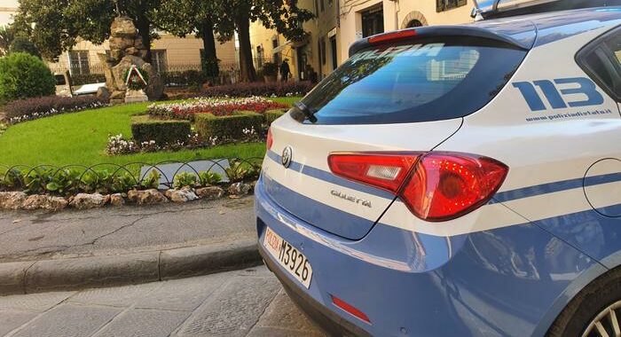 Aggredita da bulle per uno sguardo, denunciate 3 minorenni